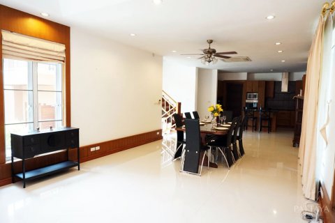 Haus in Pattaya, Thailand 5 Schlafzimmer № 45508 - Foto 19