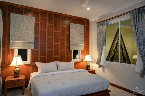 Haus in Pattaya, Thailand 4 Schlafzimmer № 45497