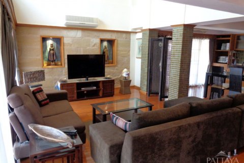 Off-Plan Chateau Dale Thabali in Pattaya, Thailand № 28365 - Foto 3