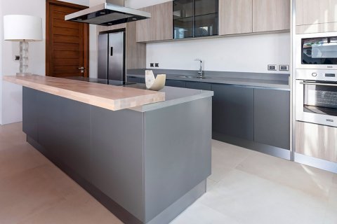Condominio de 5 dormitorios en Phuket, Tailandia en BOTANICA BANGTAO BEACH  № 3035