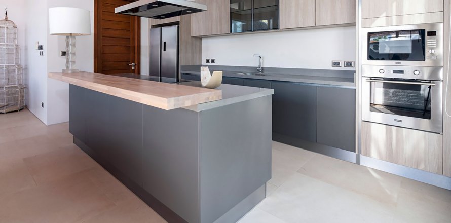 Condominio de 5 dormitorios en Phuket, Tailandia en BOTANICA BANGTAO BEACH № 3035