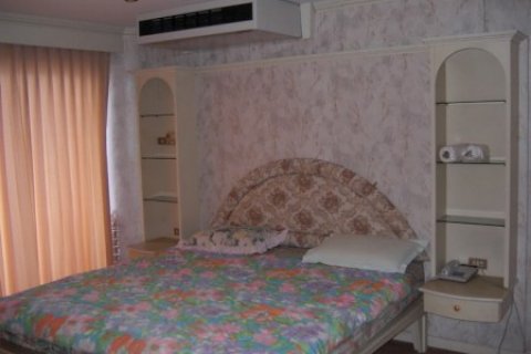 Condominio de 3 dormitorios en Pattaya, Tailandia № 8647 - foto 10