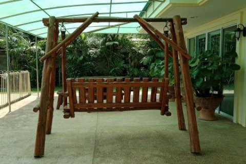 Casa de 4 dormitorios en Bang Lamung, Tailandia № 8357 - foto 7