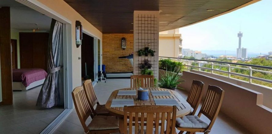 Condominio de 3 dormitorios en Pattaya, Tailandia № 8824
