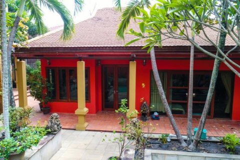 Casa de 4 dormitorios en Bang Lamung, Tailandia № 8362 - foto 4