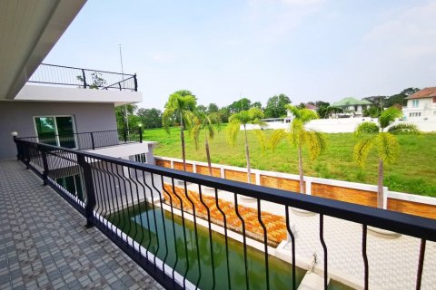Casa de 5 dormitorios en Pattaya, Tailandia № 9837 - foto 17