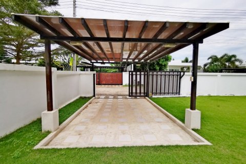 Casa de 3 dormitorios en Pattaya, Tailandia № 8227 - foto 28