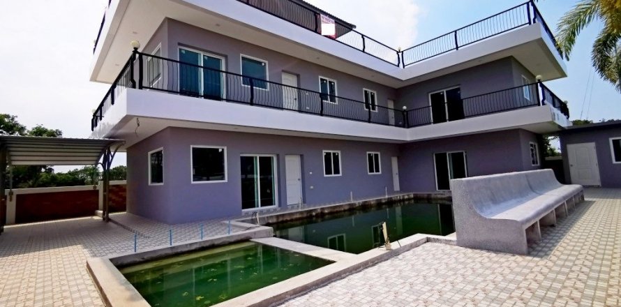 Casa de 5 dormitorios en Pattaya, Tailandia № 9837