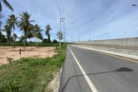 Terreno en Bang Lamung, Tailandia № 8372 - foto 4