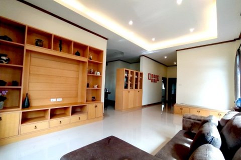 Casa de 3 dormitorios en Pattaya, Tailandia № 8891 - foto 3