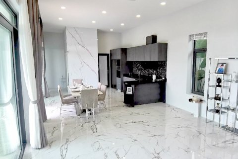 Casa de 3 dormitorios en Pattaya, Tailandia № 9153 - foto 10