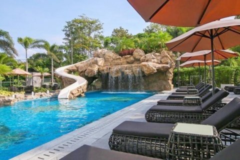 Local comercial 7338 m2 en Pattaya, Tailandia № 8763 - foto 4
