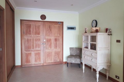 Condominio de 3 dormitorios en Pattaya, Tailandia № 8824 - foto 9