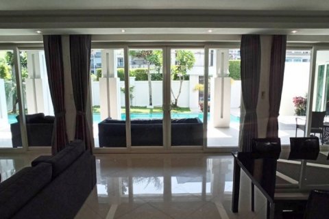 Casa de 4 dormitorios en Pattaya, Tailandia № 9014 - foto 8