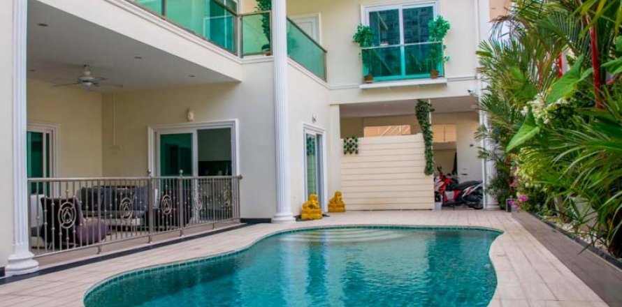 Casa de 6 dormitorios en Pattaya, Tailandia № 8850