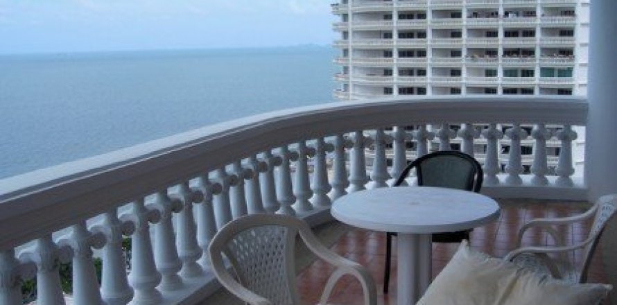 Condominio de 3 dormitorios en Pattaya, Tailandia № 8647