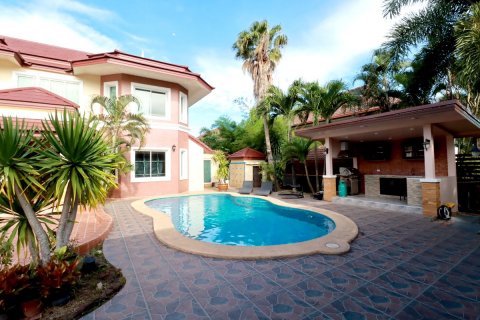 Casa de 5 dormitorios en Pattaya, Tailandia № 9081 - foto 4