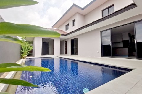 Casa de 4 dormitorios en Pattaya, Tailandia № 9019