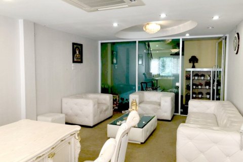 Local comercial en Pattaya, Tailandia № 9083 - foto 5