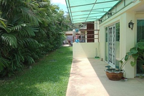 Casa de 4 dormitorios en Bang Lamung, Tailandia № 8357 - foto 26
