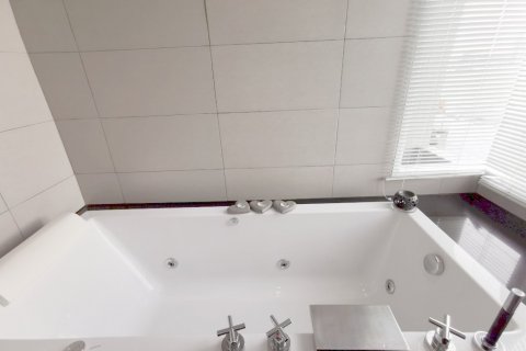 Condominio de 3 dormitorios en Pattaya, Tailandia № 9036 - foto 28