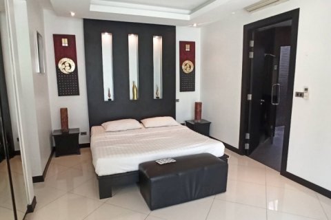 Casa de 4 dormitorios en Pattaya, Tailandia № 9014 - foto 15