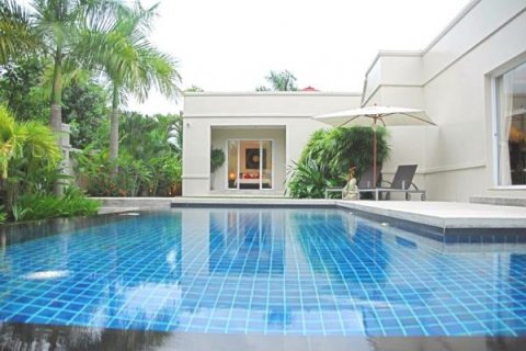 Casa de 3 dormitorios en Pattaya, Tailandia № 8607
