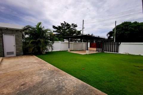 Casa de 3 dormitorios en Pattaya, Tailandia № 8227 - foto 25
