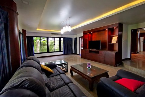 Casa de 3 dormitorios en Pattaya, Tailandia № 8590 - foto 10