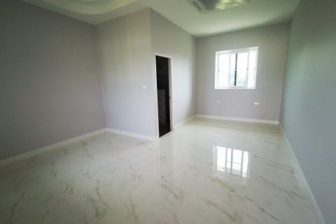 Casa de 5 dormitorios en Pattaya, Tailandia № 9837 - foto 19