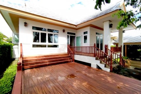 Casa de 3 dormitorios en Pattaya, Tailandia № 8891