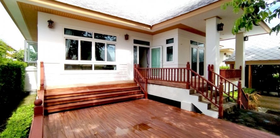Casa de 3 dormitorios en Pattaya, Tailandia № 8891