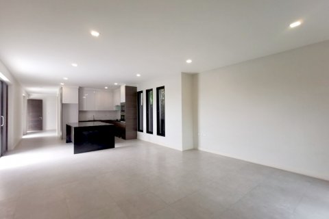 Casa de 4 dormitorios en Pattaya, Tailandia № 9019 - foto 4