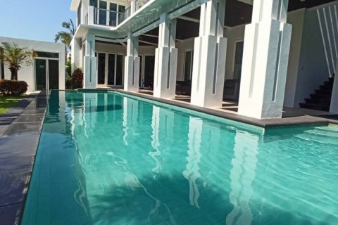 Casa de 4 dormitorios en Pattaya, Tailandia № 9014 - foto 4