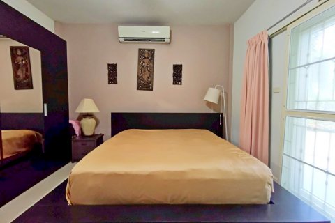 Casa de 4 dormitorios en Pattaya, Tailandia № 8629 - foto 18