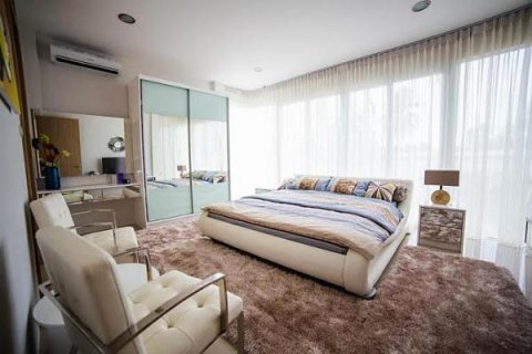 Casa de 5 dormitorios en Pattaya, Tailandia № 8221 - foto 12
