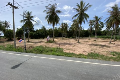 Terreno en Bang Lamung, Tailandia № 8372 - foto 6