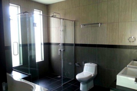 Casa de 4 dormitorios en Pattaya, Tailandia № 8608 - foto 13