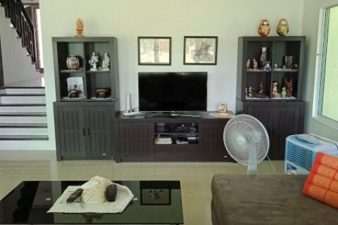 Casa de 4 dormitorios en Bang Lamung, Tailandia № 8357 - foto 8