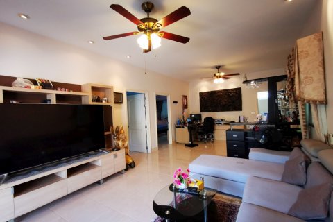 Casa de 2 dormitorios en Pattaya, Tailandia № 9218 - foto 7