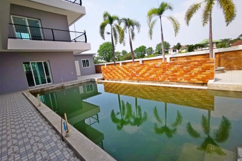 Casa de 5 dormitorios en Pattaya, Tailandia № 9837 - foto 4