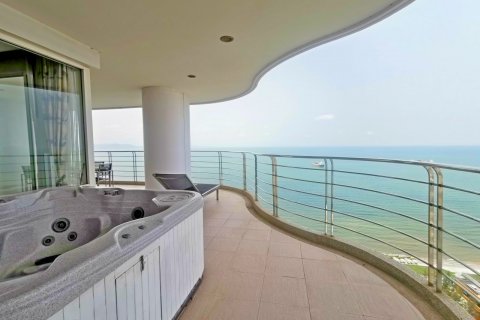 Condominio de 3 dormitorios en Pattaya, Tailandia № 9008