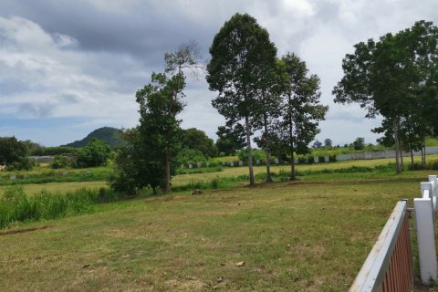 Terreno en Pattaya, Tailandia № 9085 - foto 8