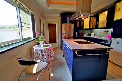 Casa de 2 dormitorios en Pattaya, Tailandia № 9217 - foto 16