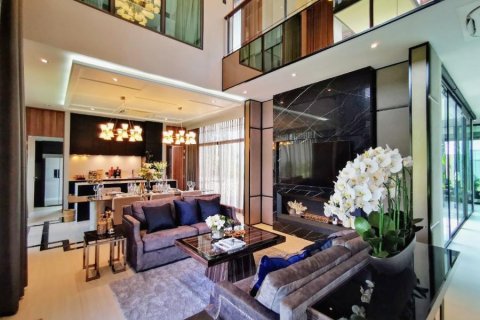 Casa de 4 dormitorios en Pattaya, Tailandia № 8346 - foto 10