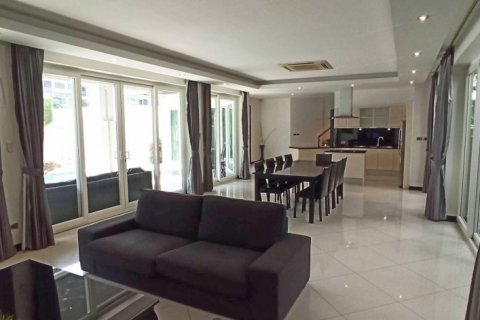 Casa de 4 dormitorios en Pattaya, Tailandia № 9014 - foto 7