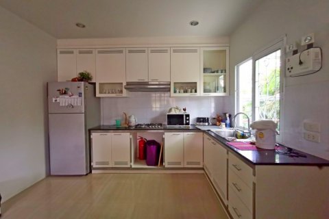 Casa de 4 dormitorios en Bang Lamung, Tailandia № 8357 - foto 12