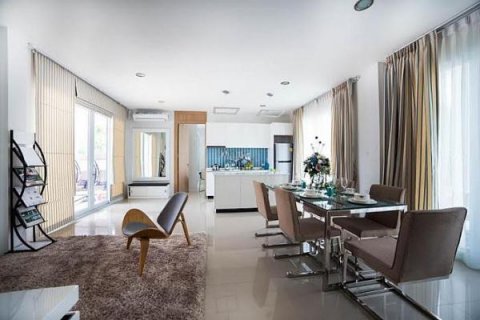 Casa de 5 dormitorios en Pattaya, Tailandia № 8221 - foto 8