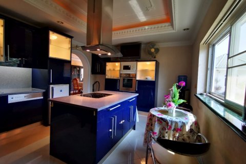Casa de 2 dormitorios en Pattaya, Tailandia № 9217 - foto 15
