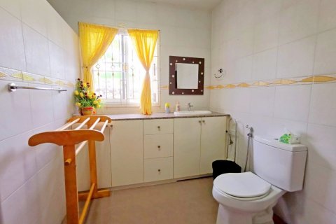 Casa de 4 dormitorios en Pattaya, Tailandia № 8629 - foto 24